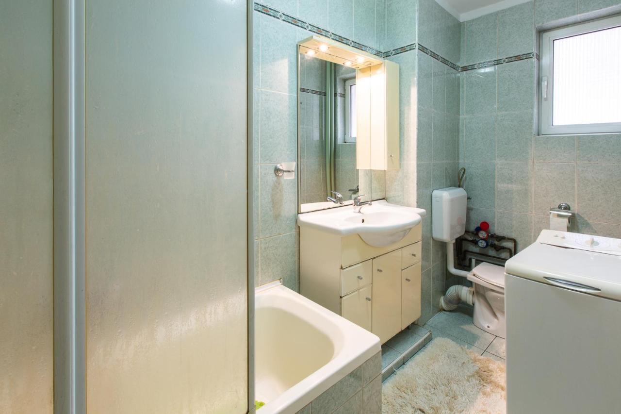 Cozy Apartment Bucharest Exterior photo